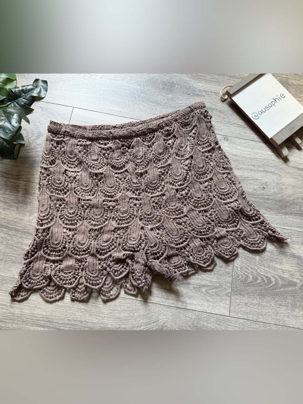 Nabee Crochet Lace Brown Festival Beach Boho Shorts. Size M